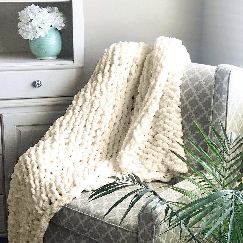 Carrie Chenille Chunky Blanket