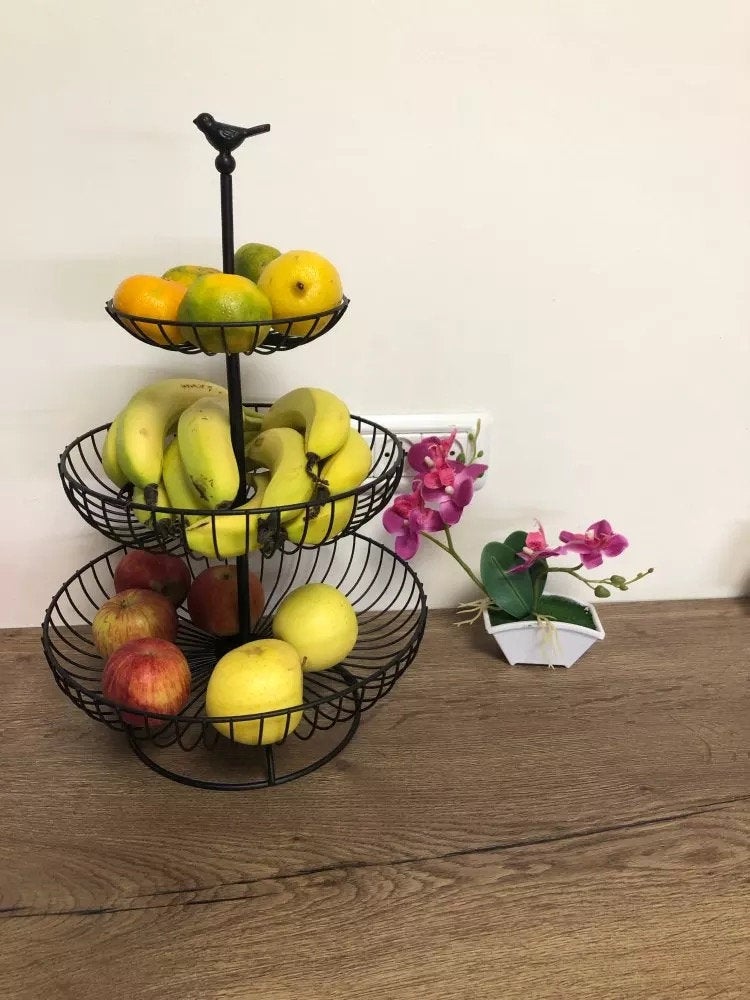 Elizabeth Metal Fruit Basket