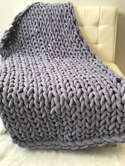 Carrie Chenille Chunky Blanket